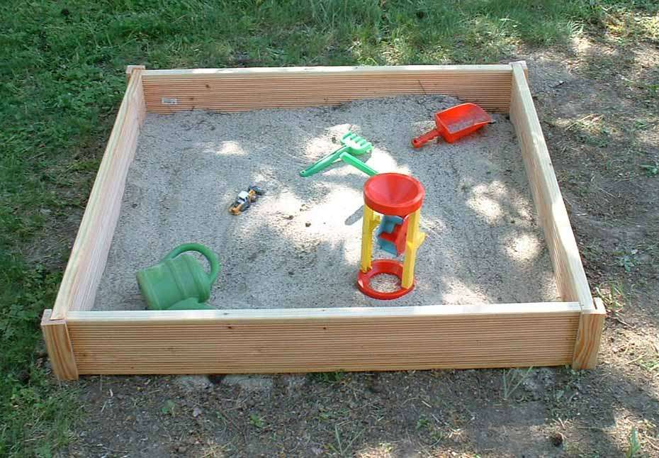 Sandkasten schöner stabiler Sandkasten aus massivem Holz Made in